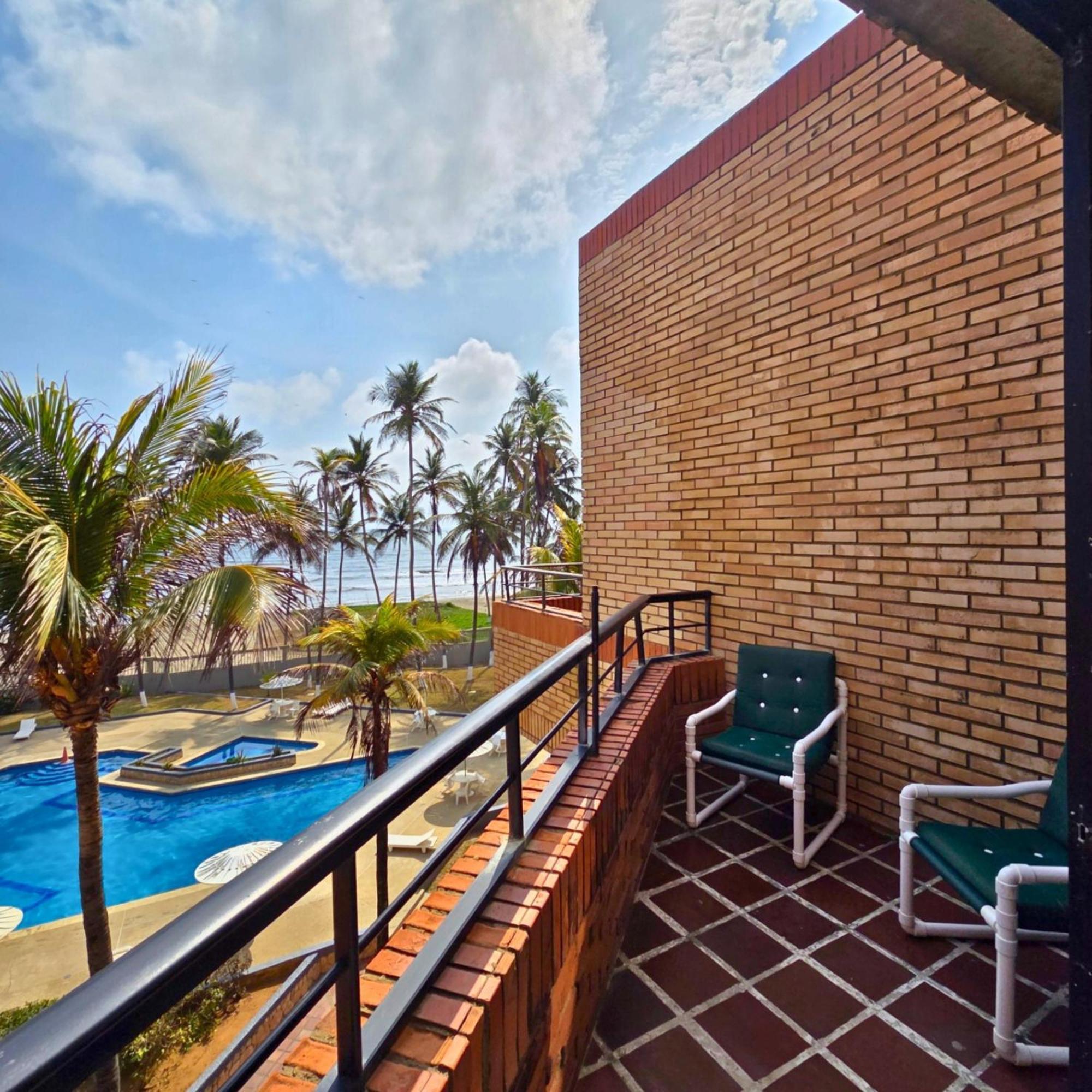 Tucacas, Frente Al Mar, Balcon, Piscina Y Playa Privada Apartment Exterior foto