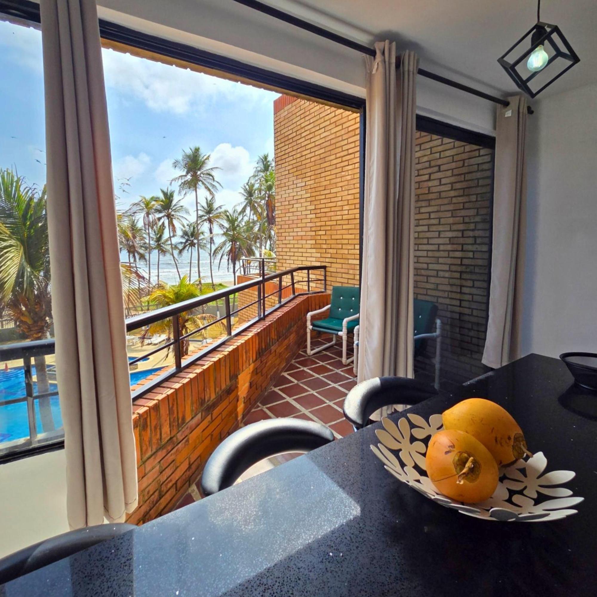 Tucacas, Frente Al Mar, Balcon, Piscina Y Playa Privada Apartment Exterior foto