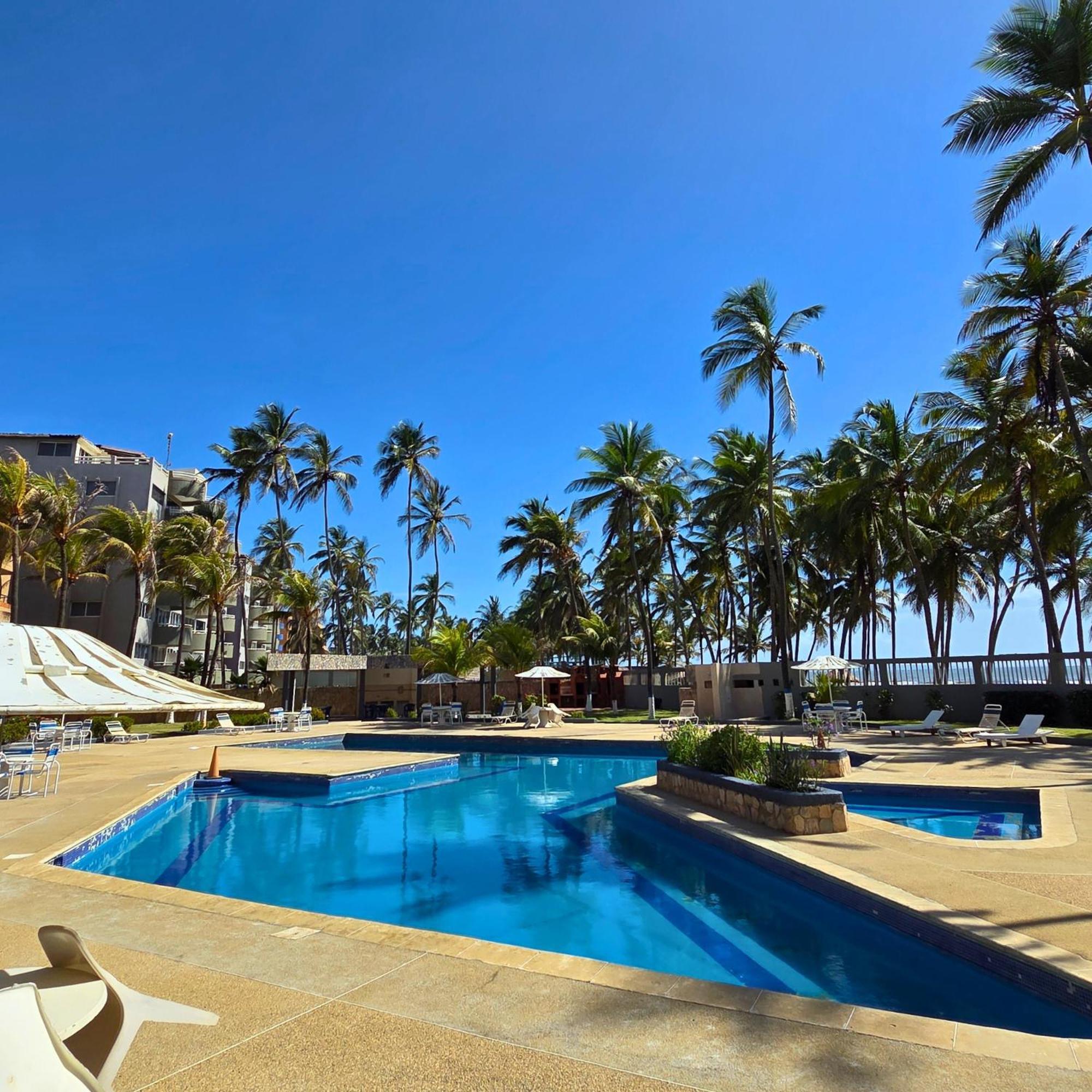 Tucacas, Frente Al Mar, Balcon, Piscina Y Playa Privada Apartment Exterior foto