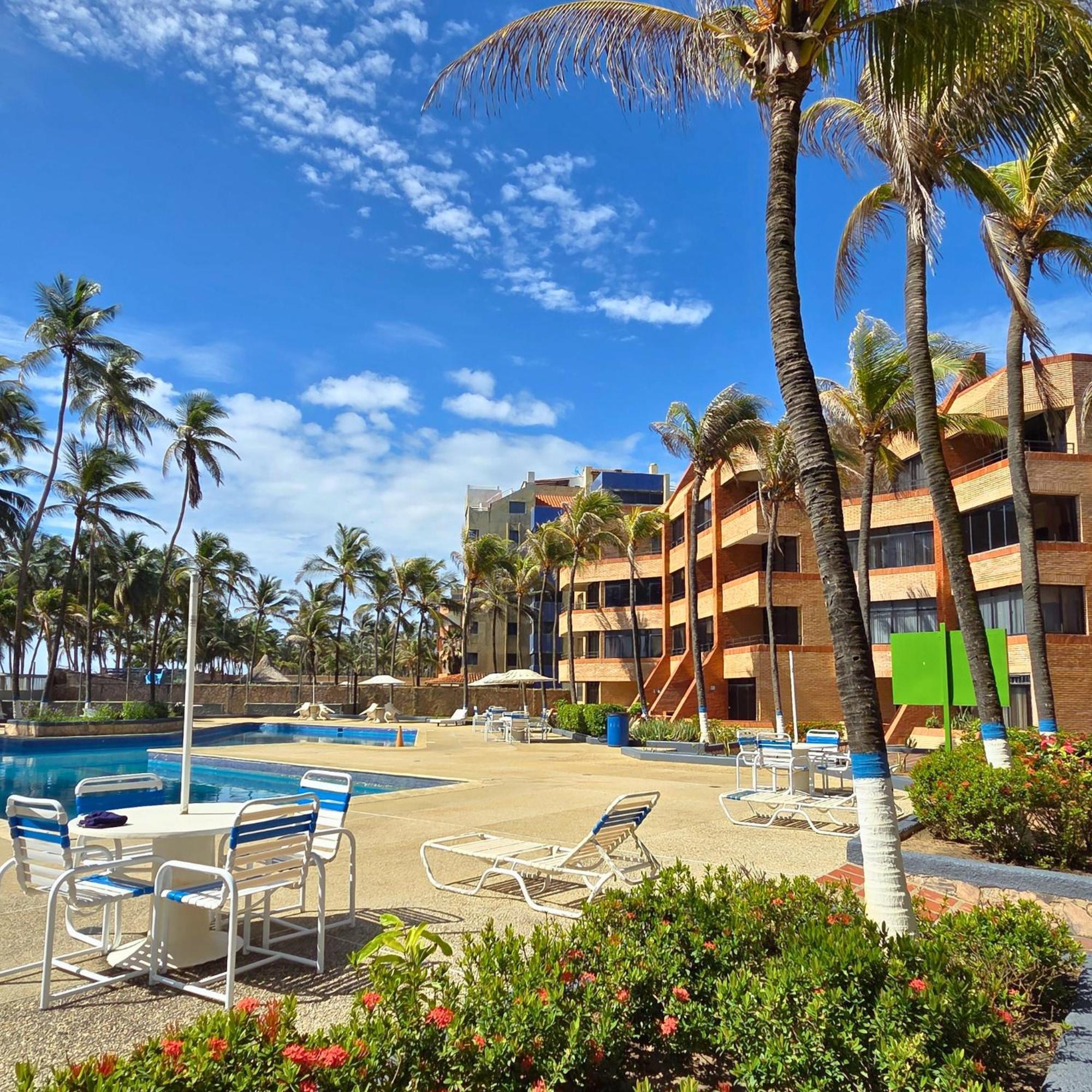 Tucacas, Frente Al Mar, Balcon, Piscina Y Playa Privada Apartment Exterior foto